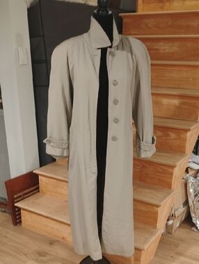 80's Women's Long Taupe/Beige Wool Gabardine Trench Coat 8
